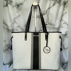 Micheal Kors Large Jet Set Drawstring Tote in Bright White Multi